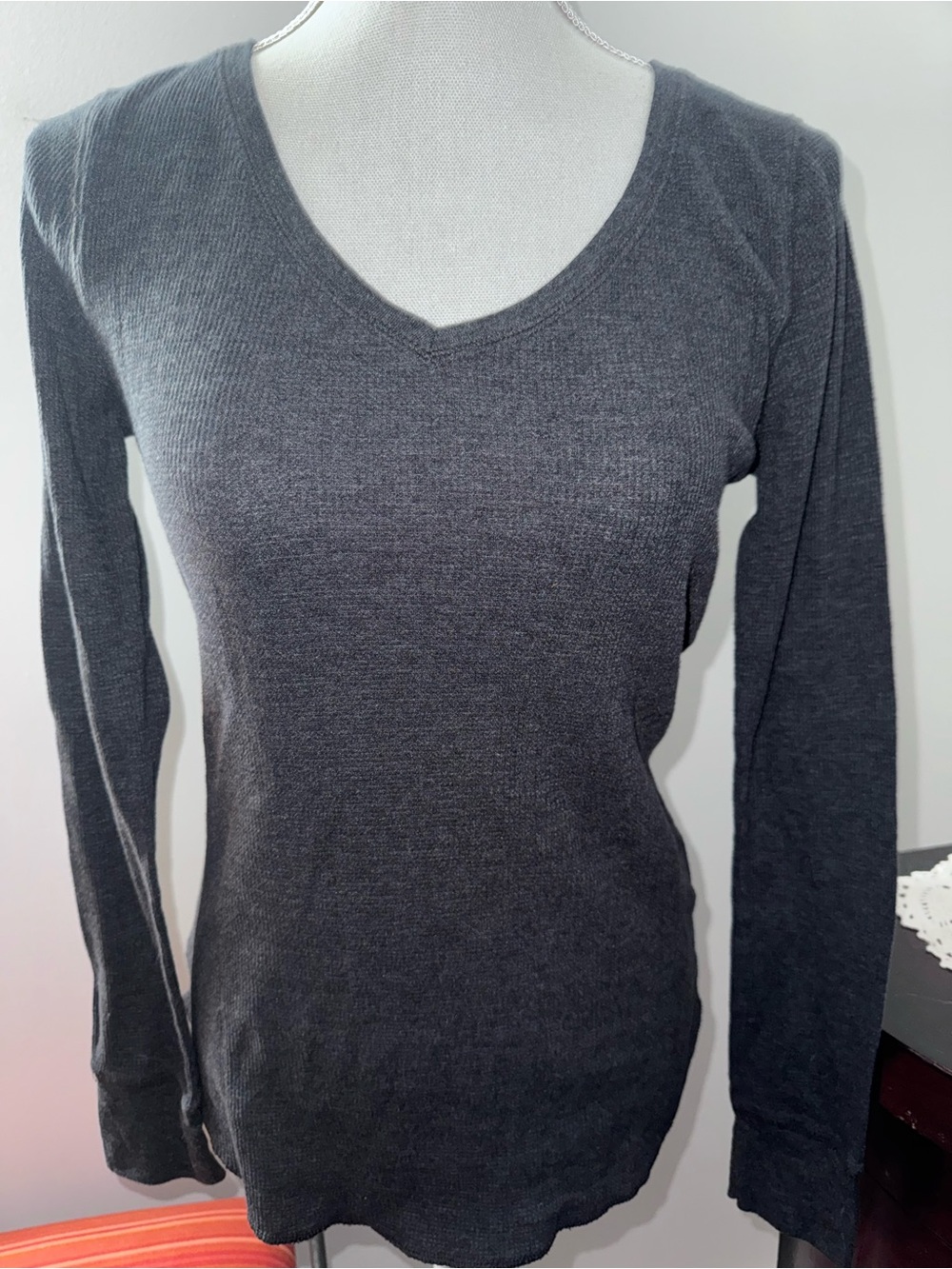Old Navy Charcoal Ribbed V-Neck Sweater - Picture 1 of 4